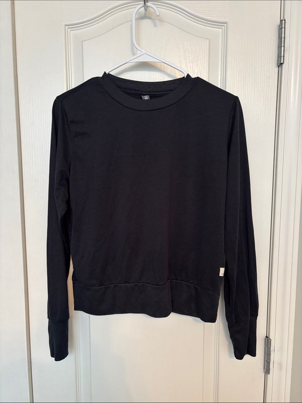 Vuori Black Heather Daydream Crew Long-Sleeve Tshirt size Small - Picture 2 of 5